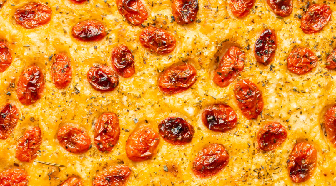 köstliche Focaccia mit Kirschtomaten