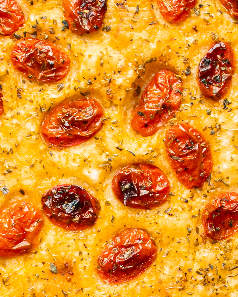 köstliche Focaccia mit Kirschtomaten