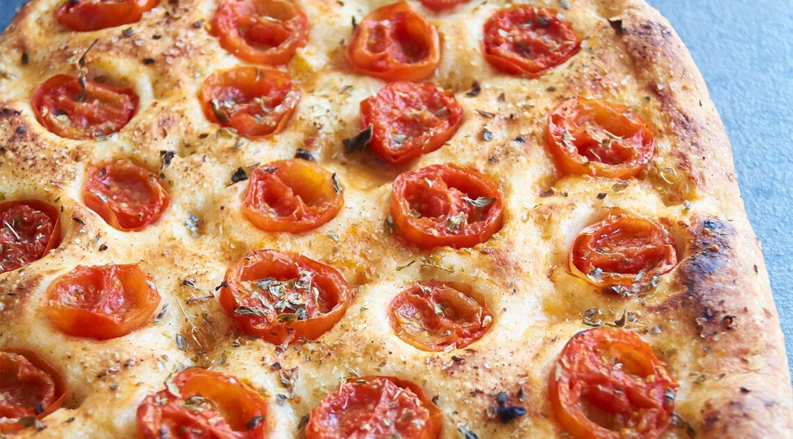 Focaccia mit Kirschtomaten