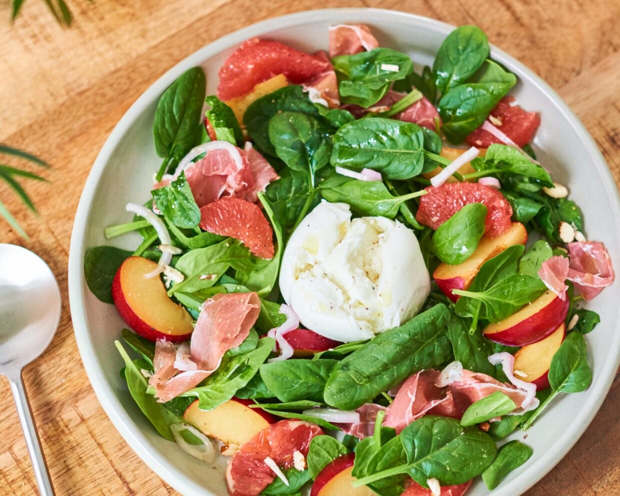 Spinatsalat mit Mozzarella